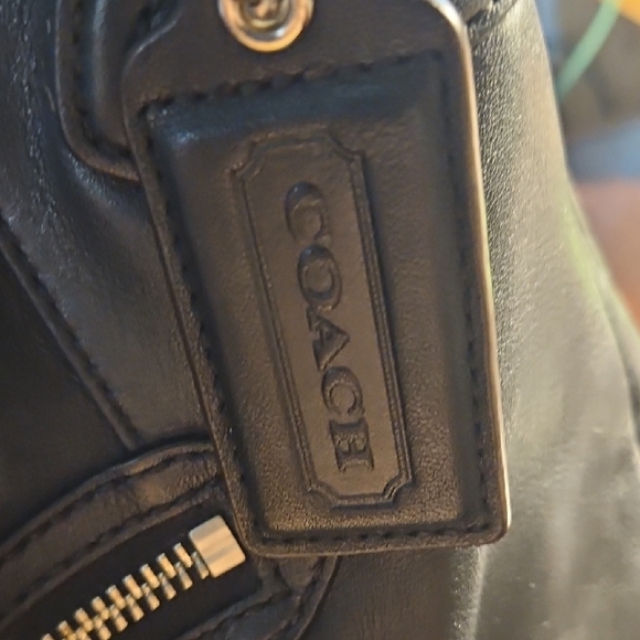 Coach Black Leather Shoulder Bag - Picture 3 of 11